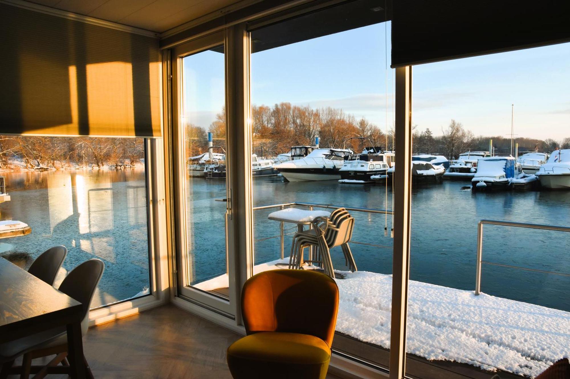 Houseboat Trinidad Hotel Maastricht Kültér fotó